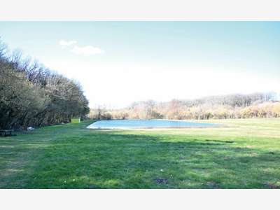 A louer terrain 8.5ha avec étang à Châtellerault