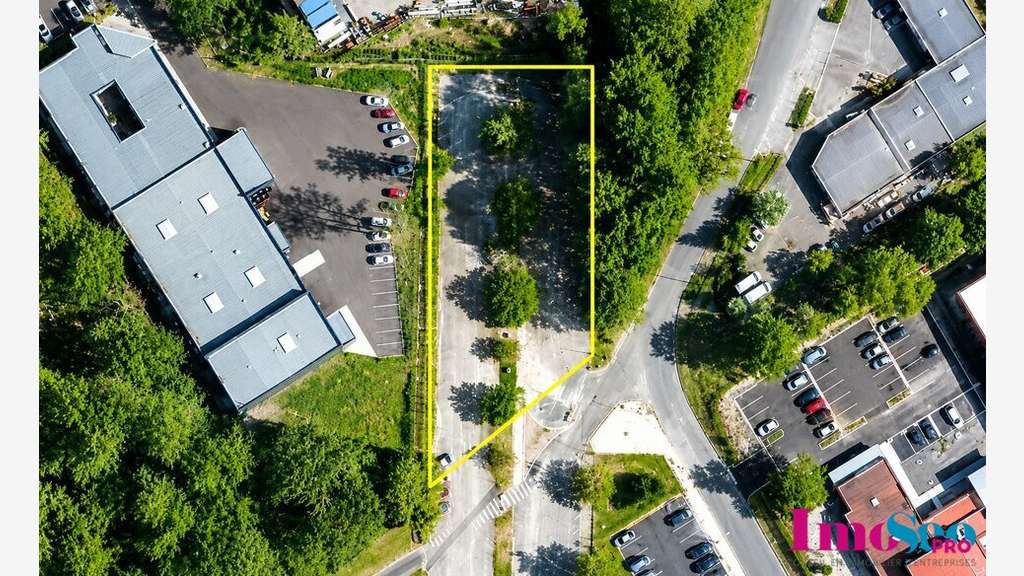 Terrain 2527m² à louer ZA Courneau sortie 25 A63