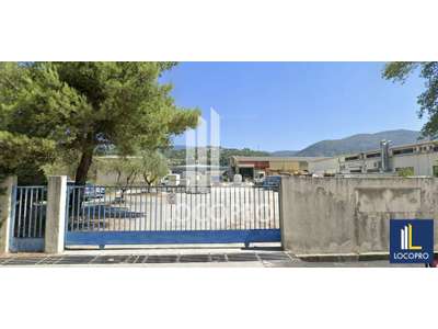 Location Terrains industriels et agricoles à Carros