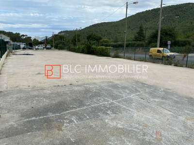 Terrain 1500m² à louer à Gémenos RN8