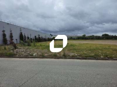 EXCLUSIVITE ! RARE - TERRAIN NU À LOUER - LA COURN