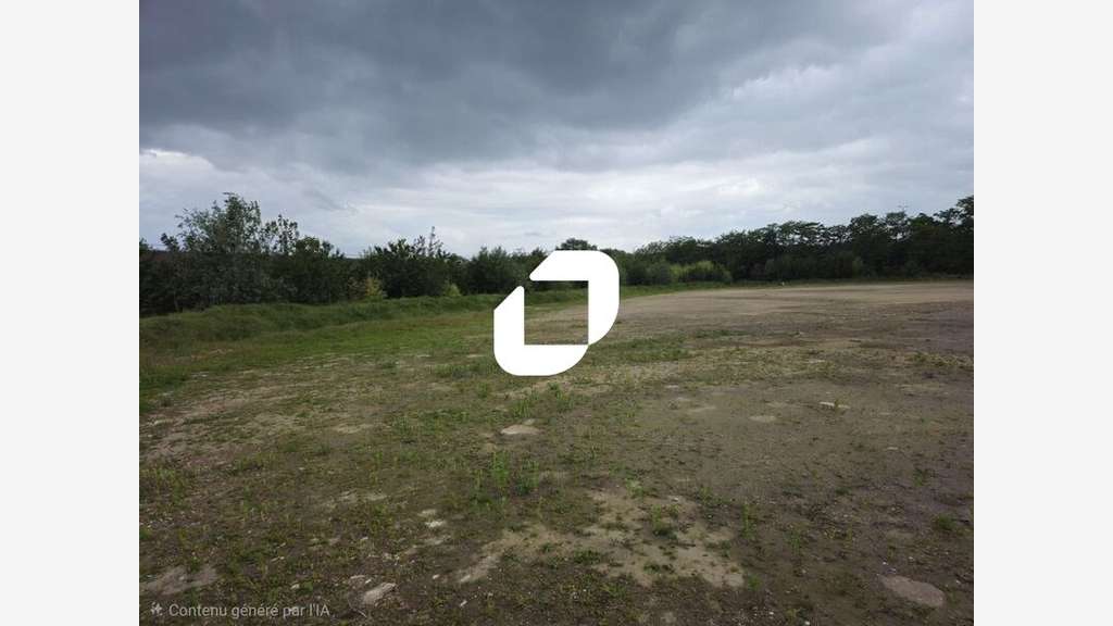EXCLUSIVITE ! RARE - TERRAIN NU À LOUER - LA COURN