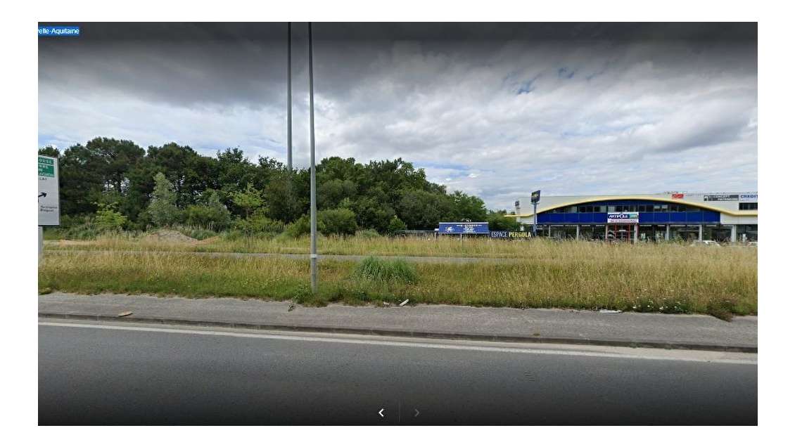 A louer terrain 400m² à Mérignac axe très passant