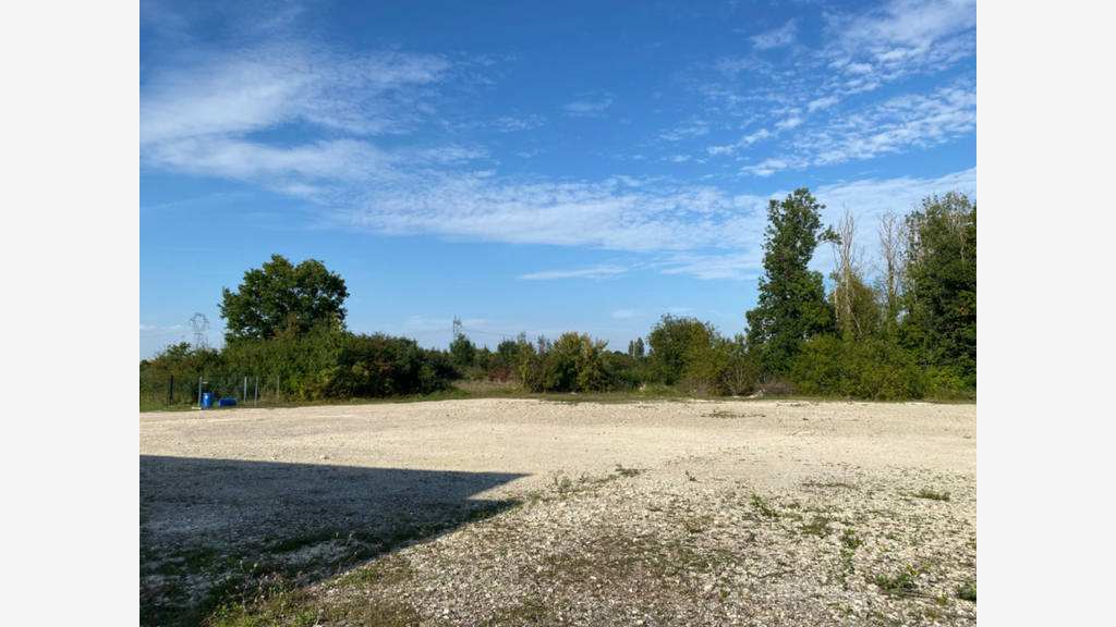 Terrain viabilisé 8000m² à louer à Migennes (89)
