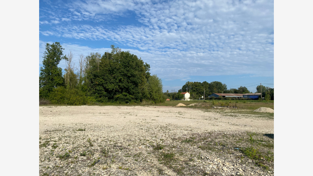 Terrain viabilisé 8000m² à louer à Migennes (89)