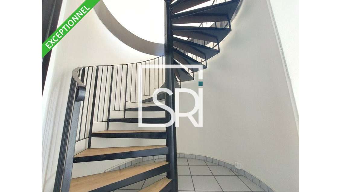 Bureaux rénovés de 200m² à louer à Thiers