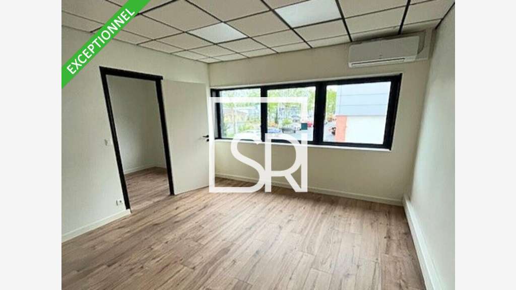 Bureaux rénovés de 200m² à louer à Thiers