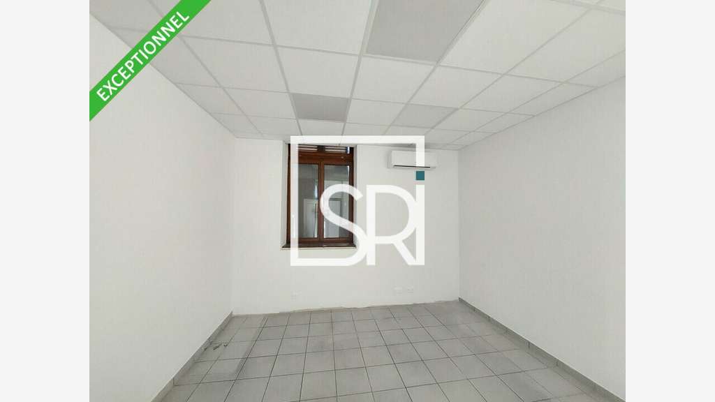 Bureaux rénovés de 200m² à louer à Thiers