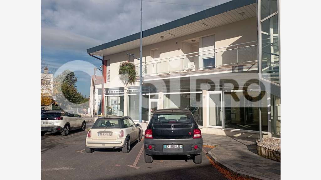 Local commercial 191m² à louer à Reims Tinqueux 