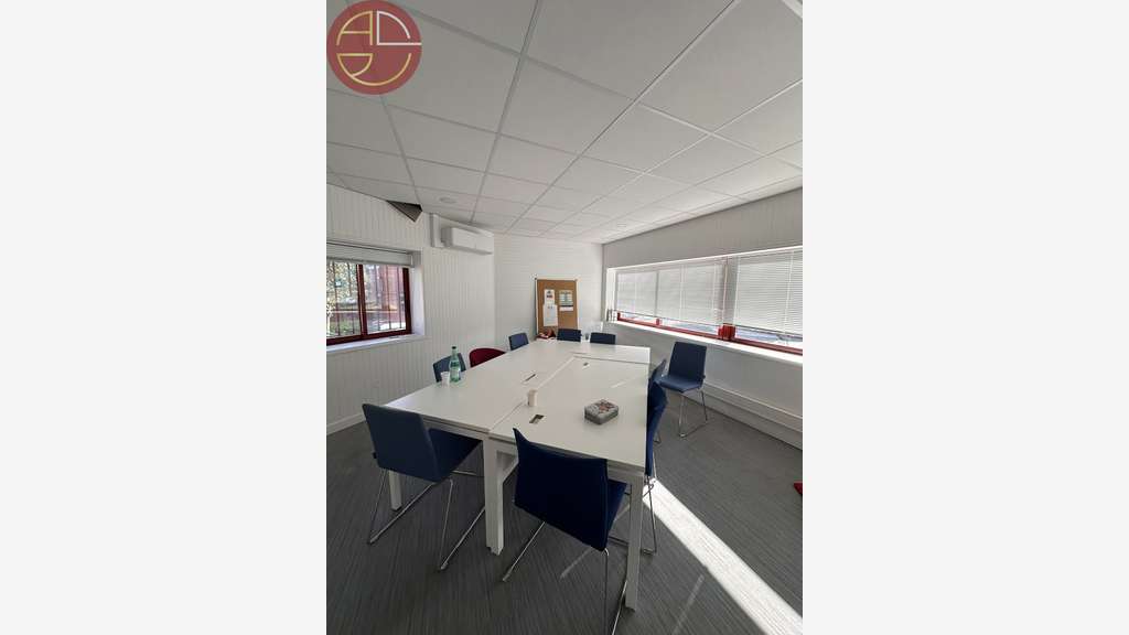 Loue bureaux atypiques 340m² Toulouse Sept Deniers