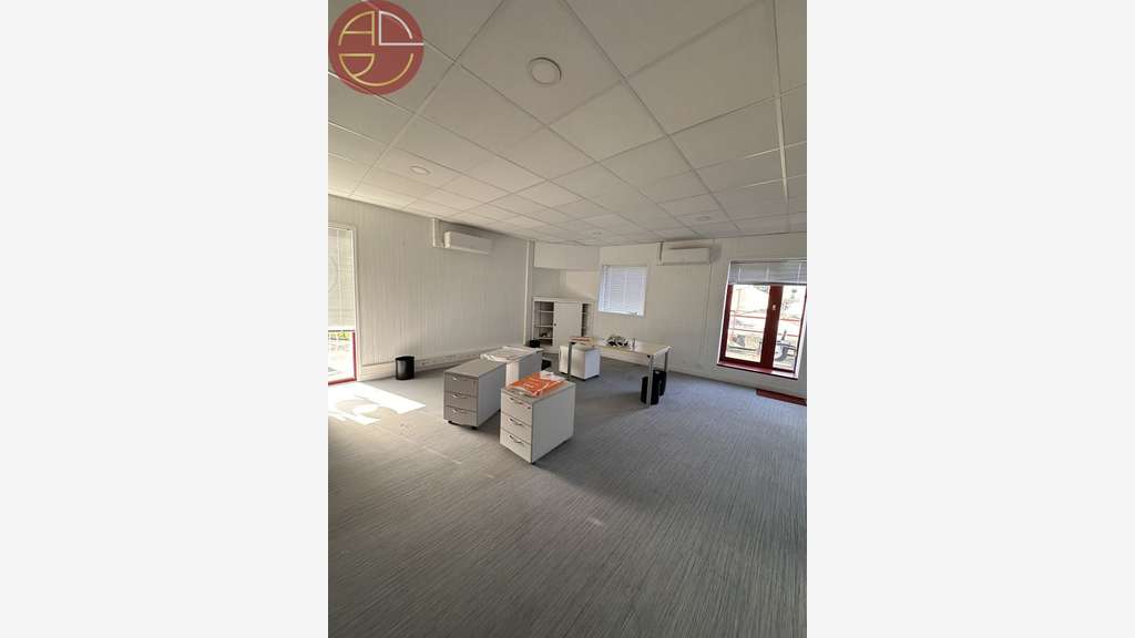 Loue bureaux atypiques 340m² Toulouse Sept Deniers