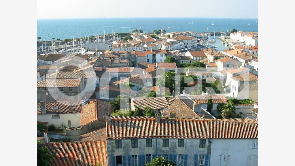 Location saisonnière beau local Saint-Martin-de-Ré