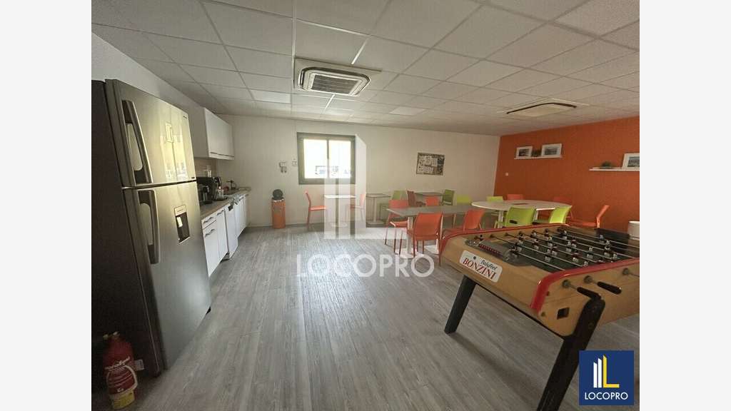 Bureaux de 540m² à louer à Valbonne