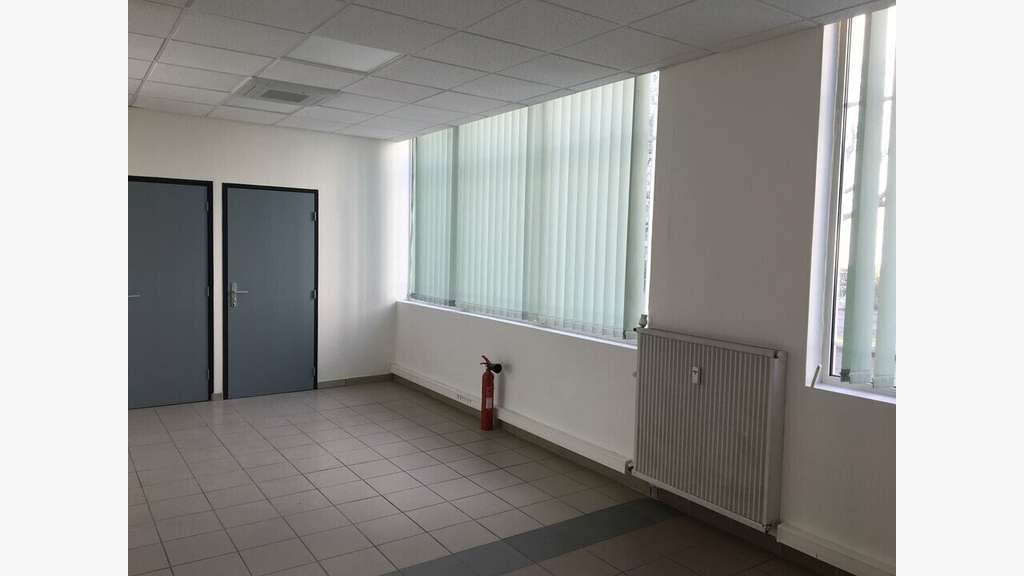 A louer bureaux de 66m² à Valence Polygone