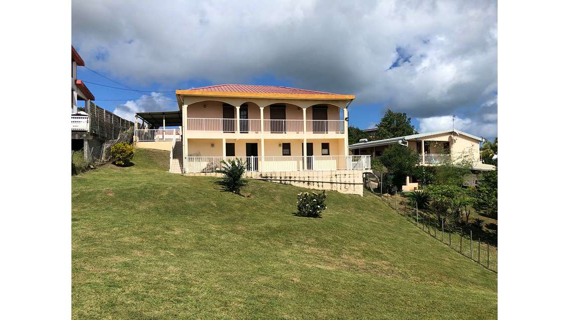 A louer Villa professionnel de 180m² Le Robert