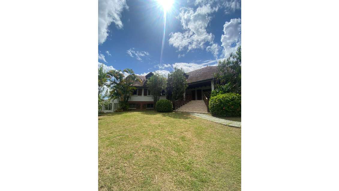 A louer villa professionnelle de 175m² à Ducos