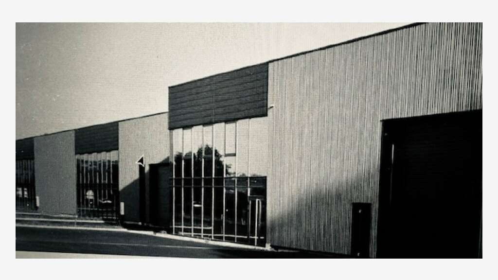Loue local commercial 870m² Villefranche-sur-Saône