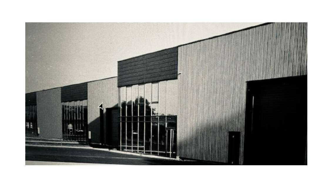 Loue local commercial 870m² Villefranche-sur-Saône