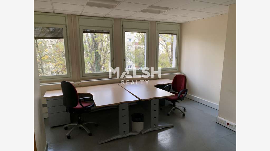 Loue bureaux de 1026m² divisibles à Villeurbanne
