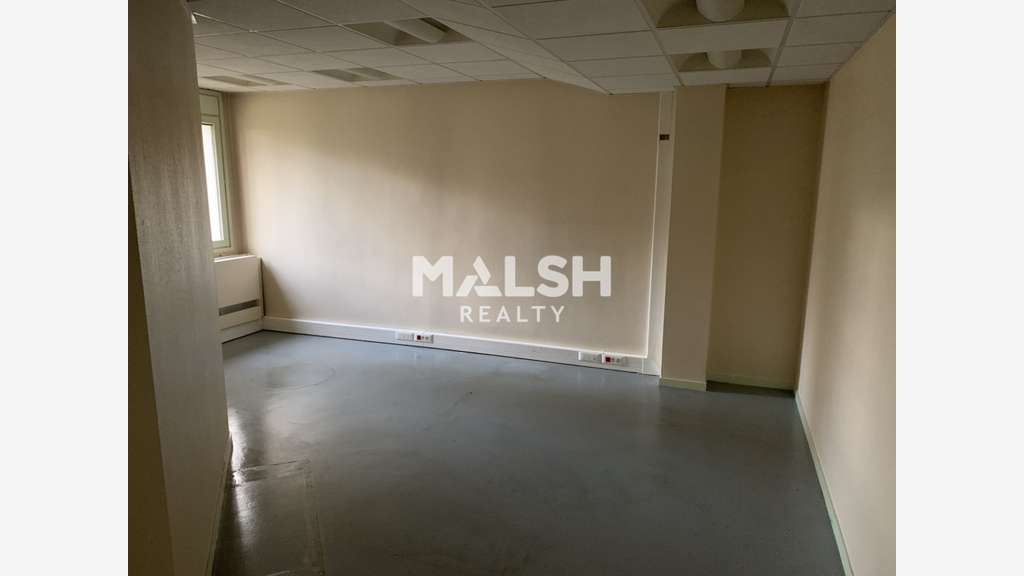 Loue bureaux de 1026m² divisibles à Villeurbanne