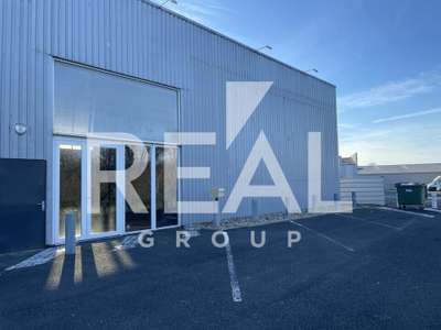 Location Locaux d'activités - Entrepôts à Yvrac