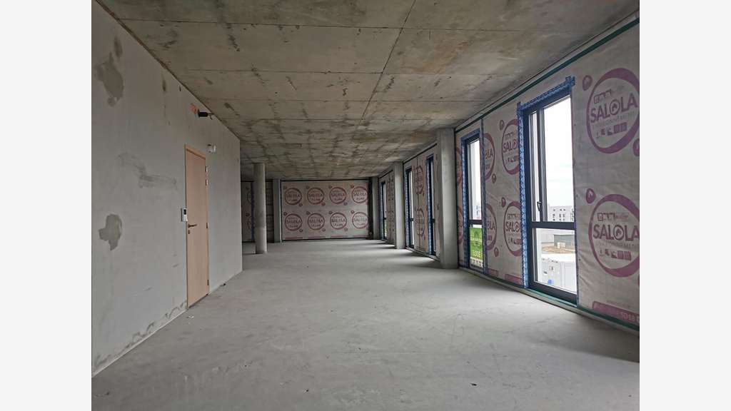 A louer bureau haut standing 178m² à Bretteville