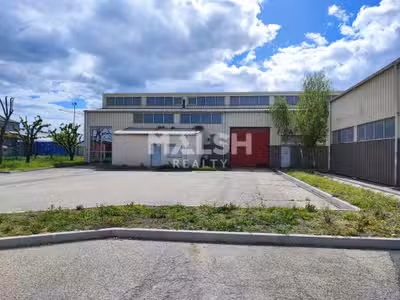 Locaux d'activités à vendre ou à louer à Mornant