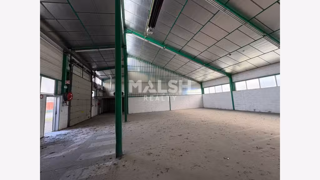 Locaux d'activités à vendre ou à louer à Mornant