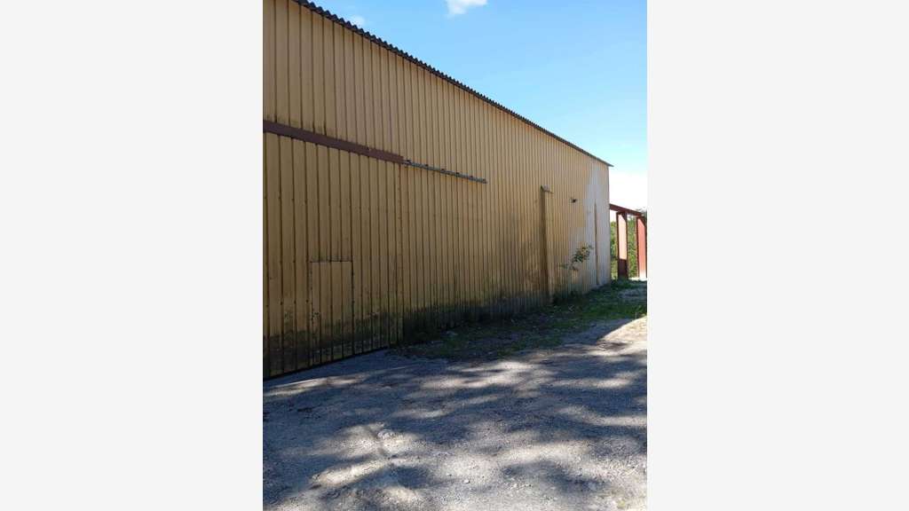 A vendre local industriel 1100m² à Saint-Salvy