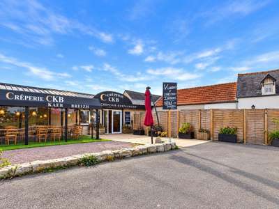 Local commercial rénové avec gîte à Plougasnou