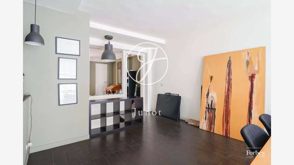 AV atelier d'artistes Paris 17e Guersant / Ternes