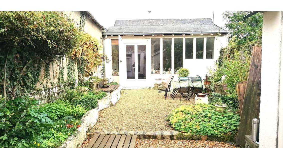 Vente 2 ateliers 113m² à Neuvy-le-Roi centre