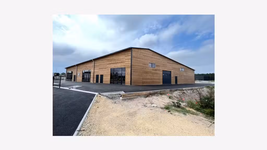Vente bâtiment commercial loué.