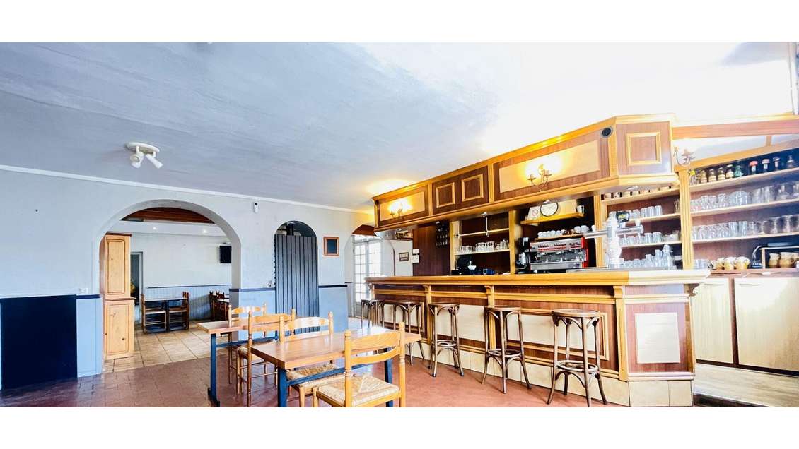 Vente murs bar brasserie de 146m² à Cheptainville