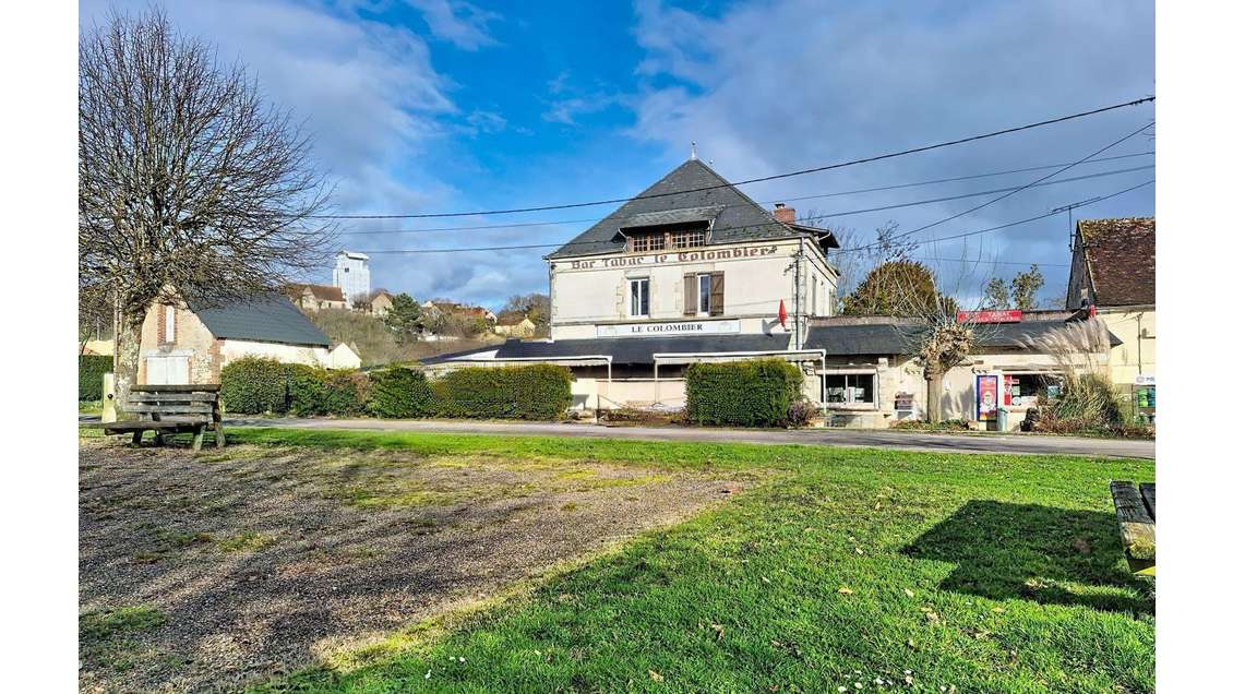 AV murs commerciaux 390m² Rogny-les-Sept-Écluses