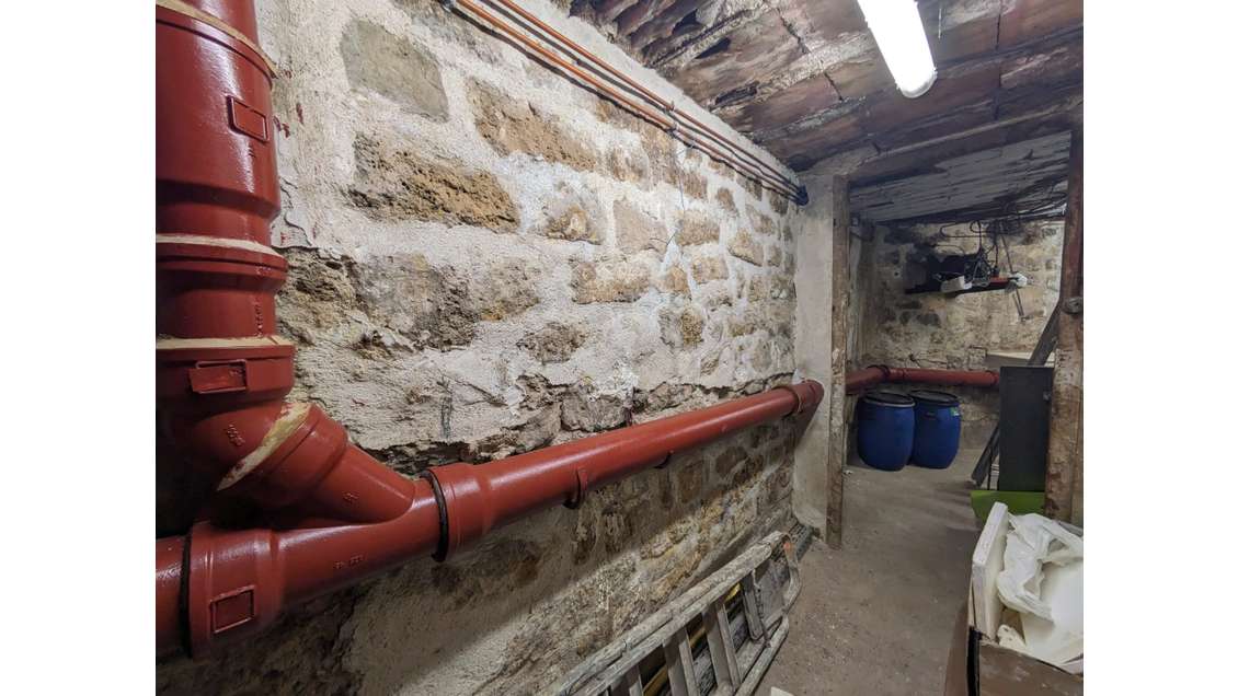 Vente murs et fonds restaurant bar à Paris 75018