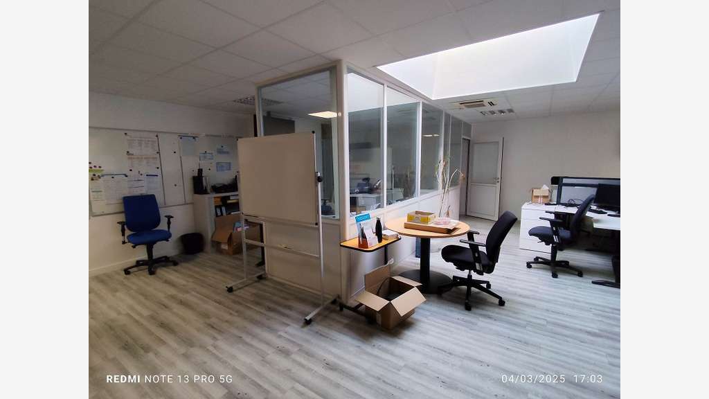 A vendre bâtiment 1200m² Quimper accès RN165