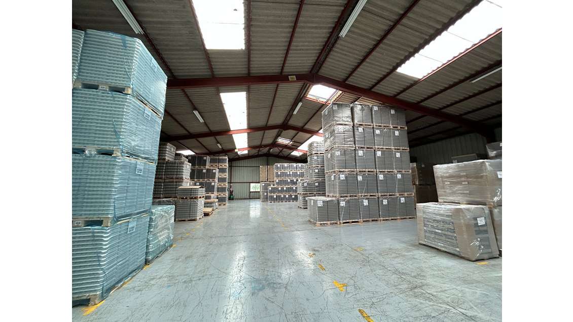 Vend bâtiment d'activités 2000m² à Angers Sud Est