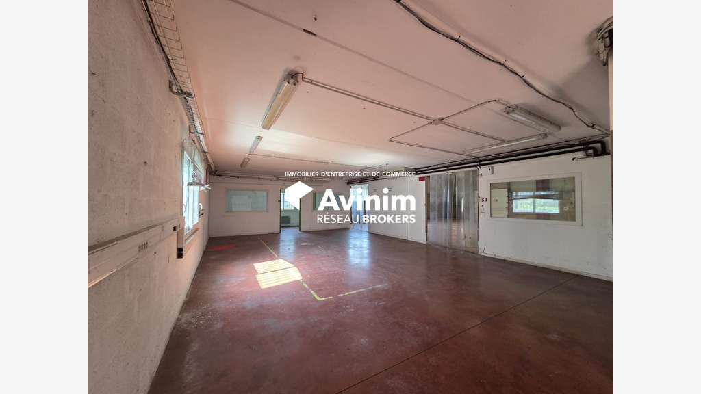 Bâtiment professionnel 865m² à Annecy Cran-Gevrier