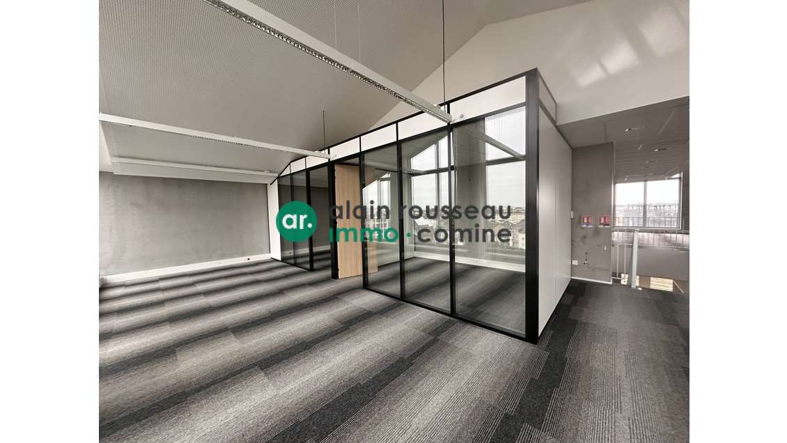 Vente bâtiment de bureaux  4048m² à Angers Gare