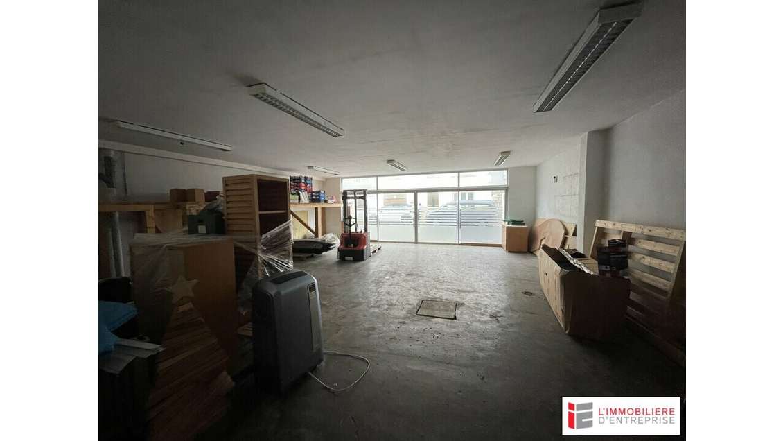 Vente bâtiment de type industriel loué à Lorient