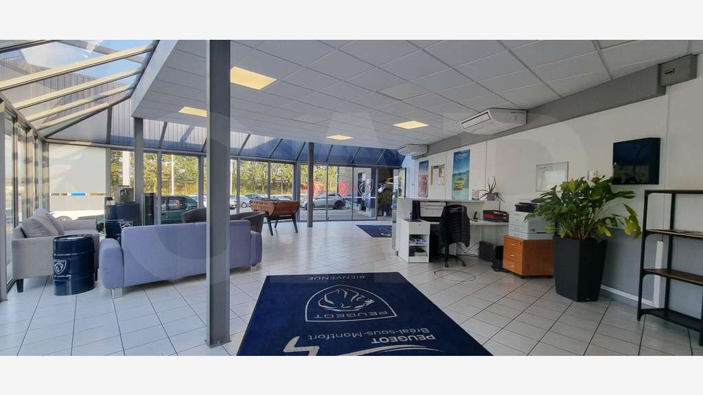 Vente local 759m² empl premium Bréal-sous-Montfort