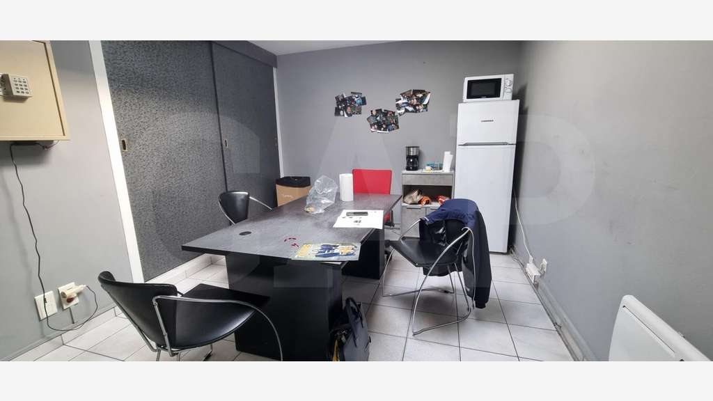 Vente local 759m² empl premium Bréal-sous-Montfort
