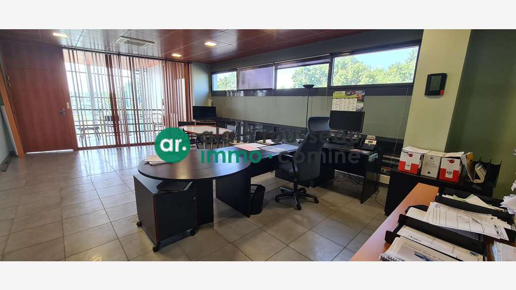 Vente superbe local d' activité 2300m² à Angers
