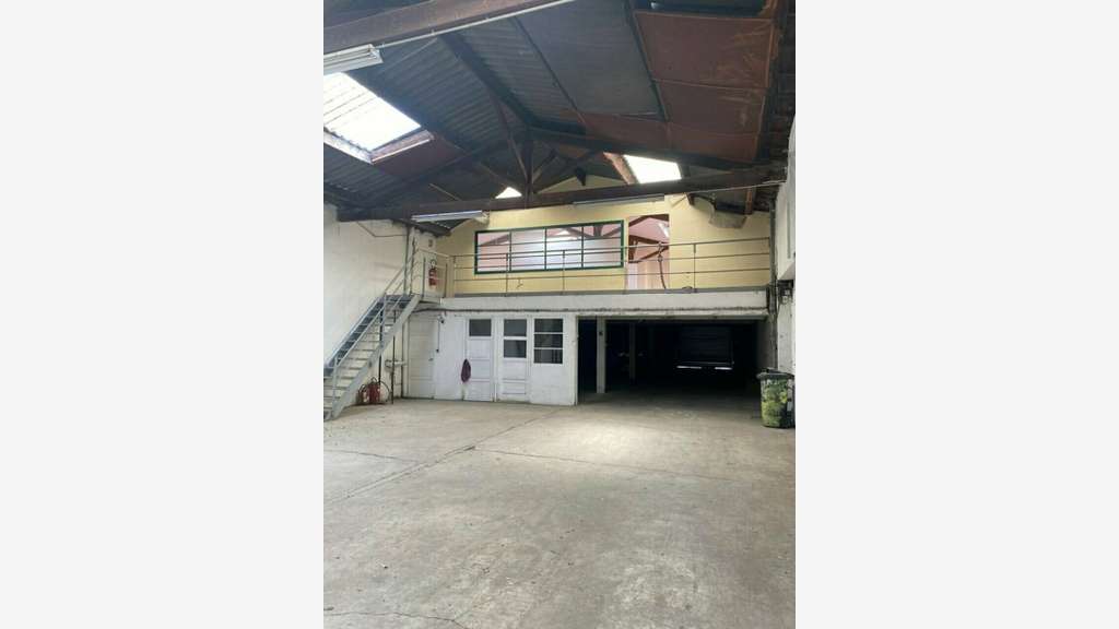 Vente bâtiment entrepôt 510m² Belle de Mai 13003