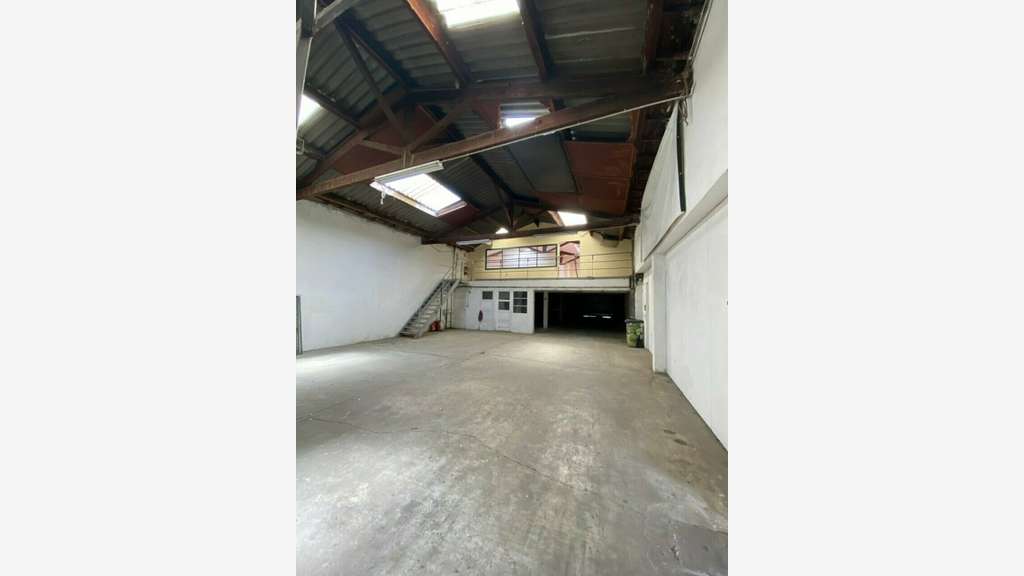 Vente bâtiment entrepôt 510m² Belle de Mai 13003