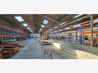 Vente bâtiment 3300m² Rennes ZI route de Lorient