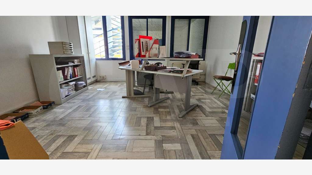 Vente bâtiment 3300m² Rennes ZI route de Lorient