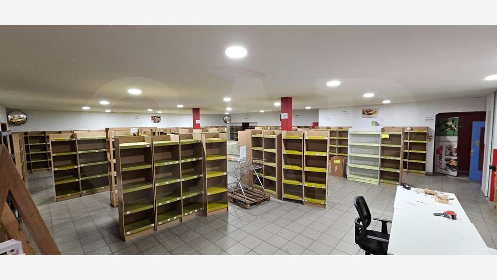 Vente bâtiment 3300m² Rennes ZI route de Lorient