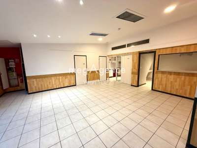 Vente local industriel ZA les Plesses au Château 